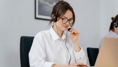 customer support business hotline